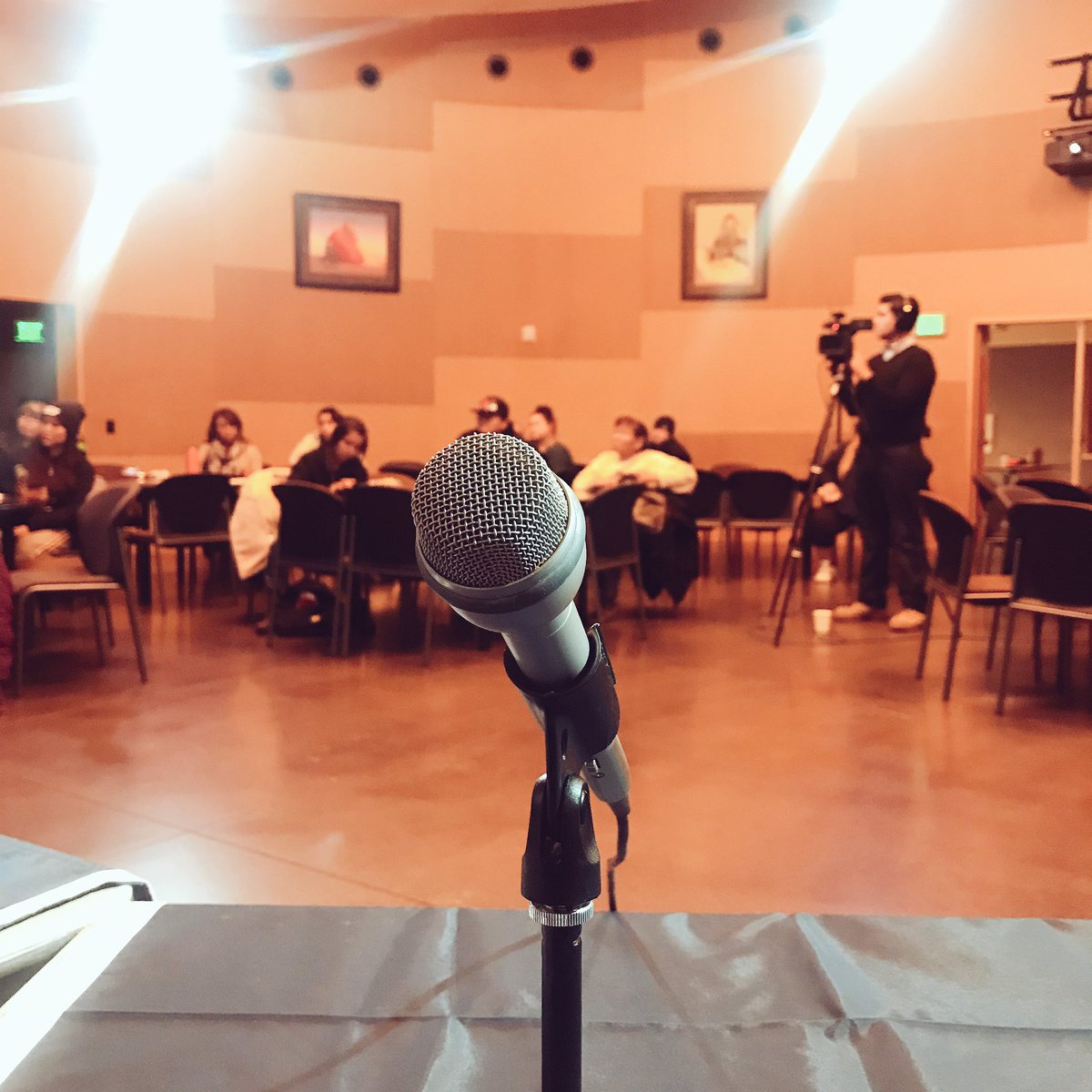 DiinSilversmith's tweet image. I stepped out of my comfort zone and did this thing today. I got to sit along side some great Indigenous women and allies to talk about Media Justice for Indigenous communities @NAU. Thanks for having me. #Arizona #NativeJournalists #JournalismMatters