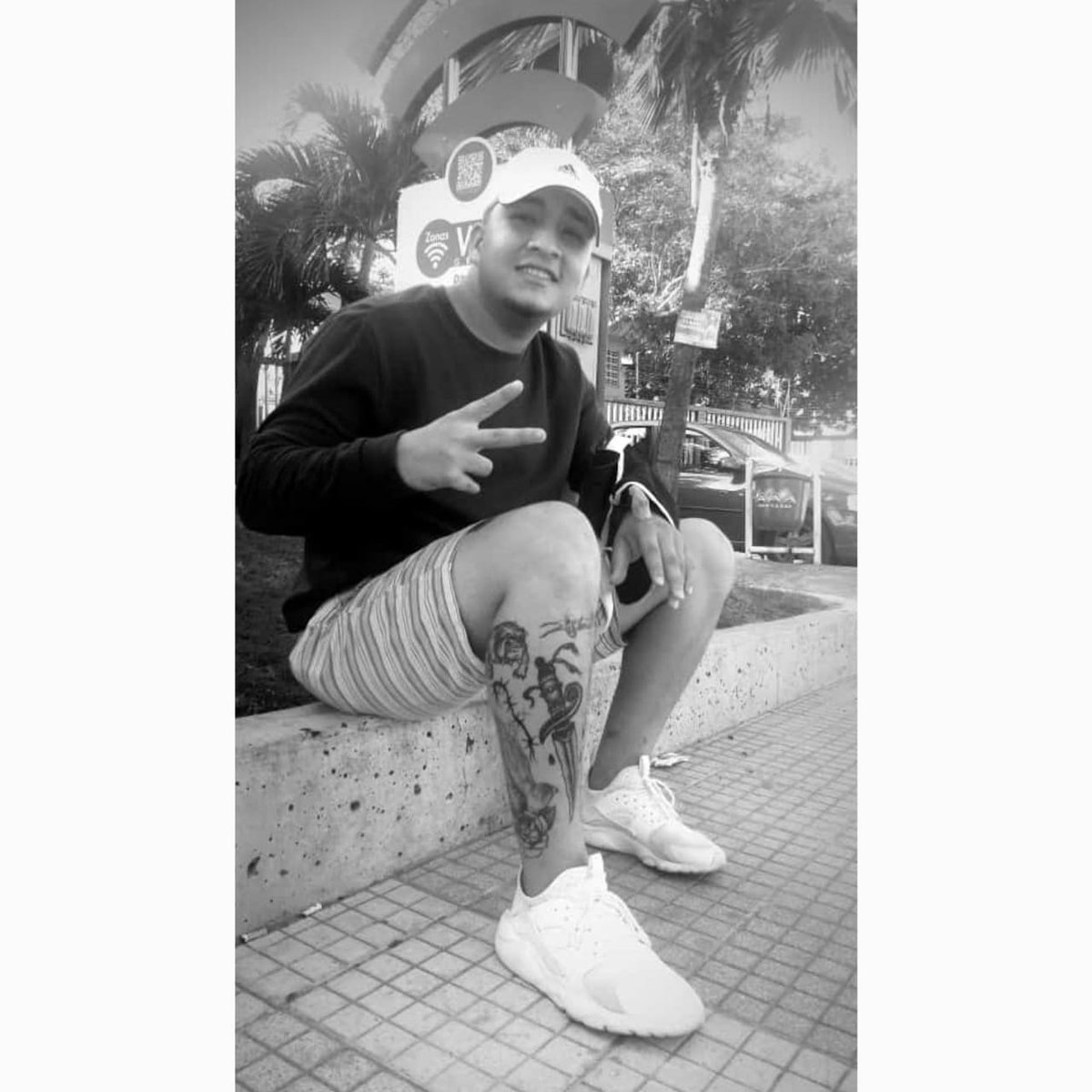 Alv_Robles's tweet photo. #NuevaFotoDePerfil https://t.co/DM3UEc7sNW