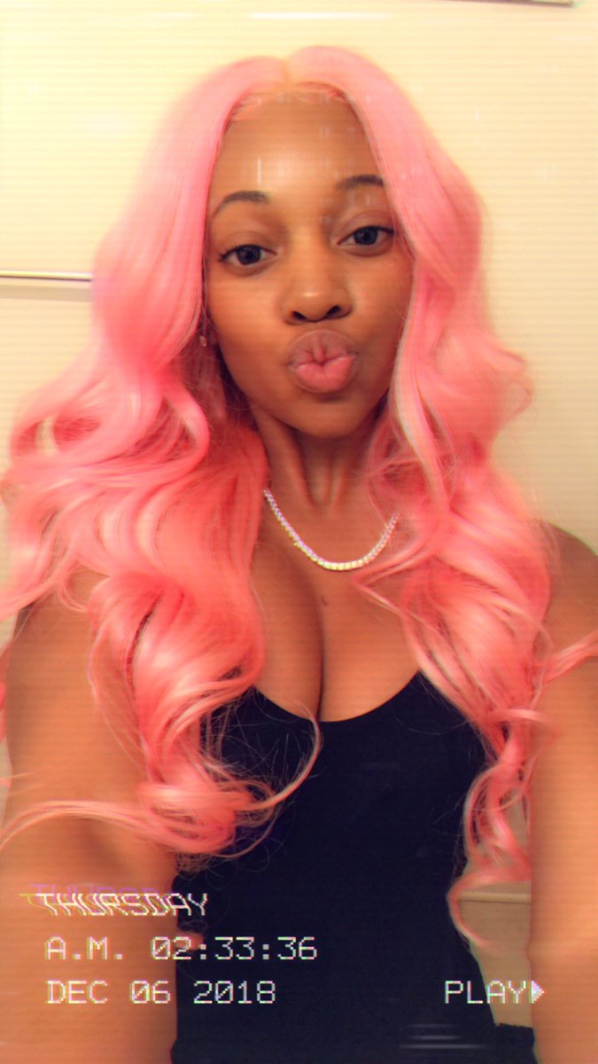 QueenT_20's tweet photo. PINKY💞& The Brain🧠 #ThisAllMe💁🏽♀️ PERIOD! https://t.co/ZhbGEb7PMg