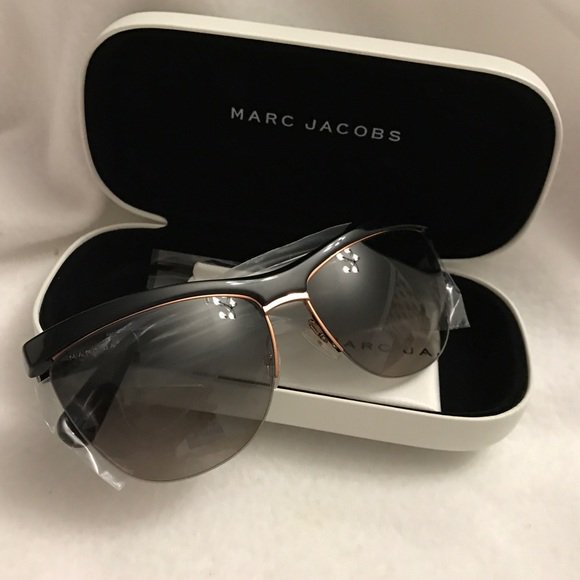 So good I had to share! Check out all the items I'm loving on @Poshmarkapp #poshmark #fashion #style<a href="/tag/fashion"class="tags"><span>#fashion</span></a><a href="/tag/shopmycloset"class="tags"><span>#shopmycloset</span></a><a href="/tag/style"class="tags"><span>#style</span></a><a href="/tag/marcjacobs"class="tags"><span>#marcjacobs</span></a><a href="/tag/poshmark"class="tags"><span>#poshmark</span></a>