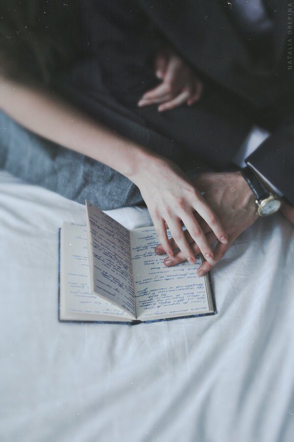 — <a href="/ImClearlyADoc/">𝕯r. Oliver Thredson</a>