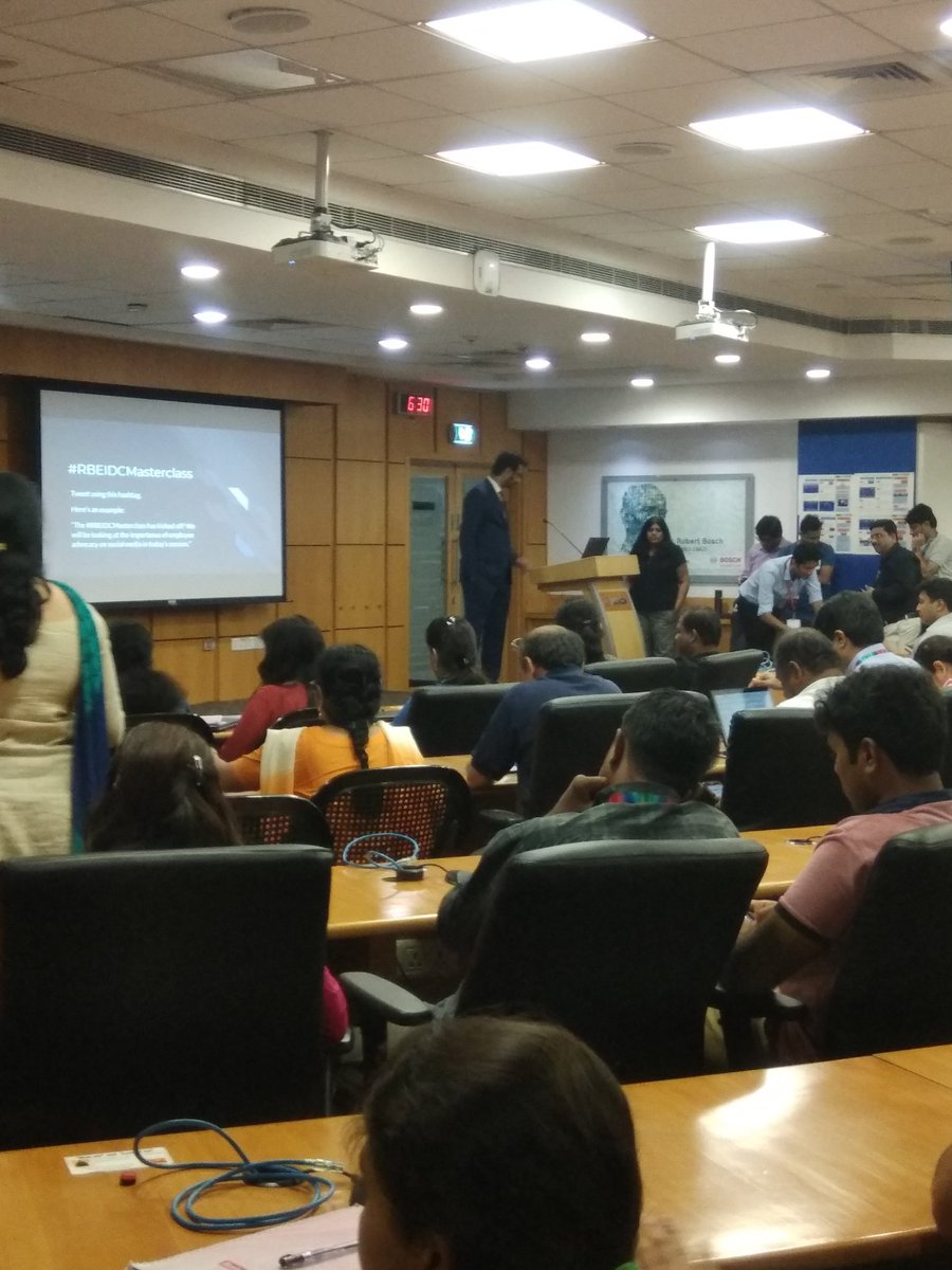 aruna_shylesh's tweet photo. #RBEIDCMasterclass
#Bosch
Enjoying the Digital Marketing session https://t.co/ZijVx7p3gi