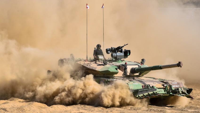 MajorSaurabhSh1's tweet photo. #SteelBeasts
The Arjun Mk.2 is an improved version of the original Arjun main battle tank. It was developed in cooperation with Israeli defense companies. A total of 13 major improvements were made. # IndianArmy #DefenceTechnology #ModernWeapons #KnowURArmy https://t.co/BJ0KEltp25