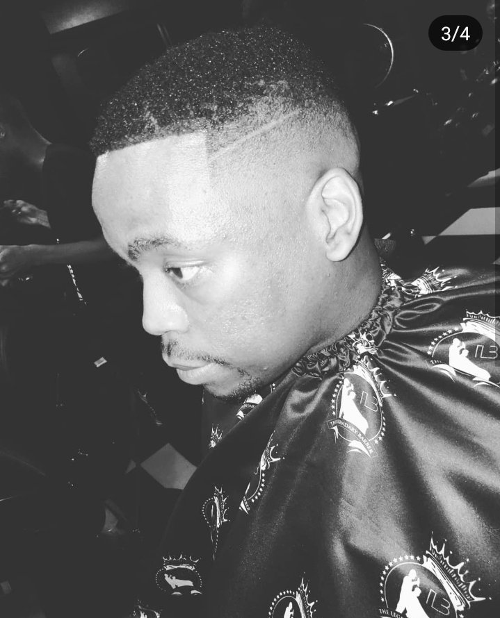 SbuNoah's tweet photo. Big ups to Legends Florida, y'all hooked me up yesterday 🕺🕺🕺 

#SbuNoahLiveRecording #ADavidKindOfPsalm #678Dec2018 #DurbanPlayhouse #Contento https://t.co/e4uf865wfx