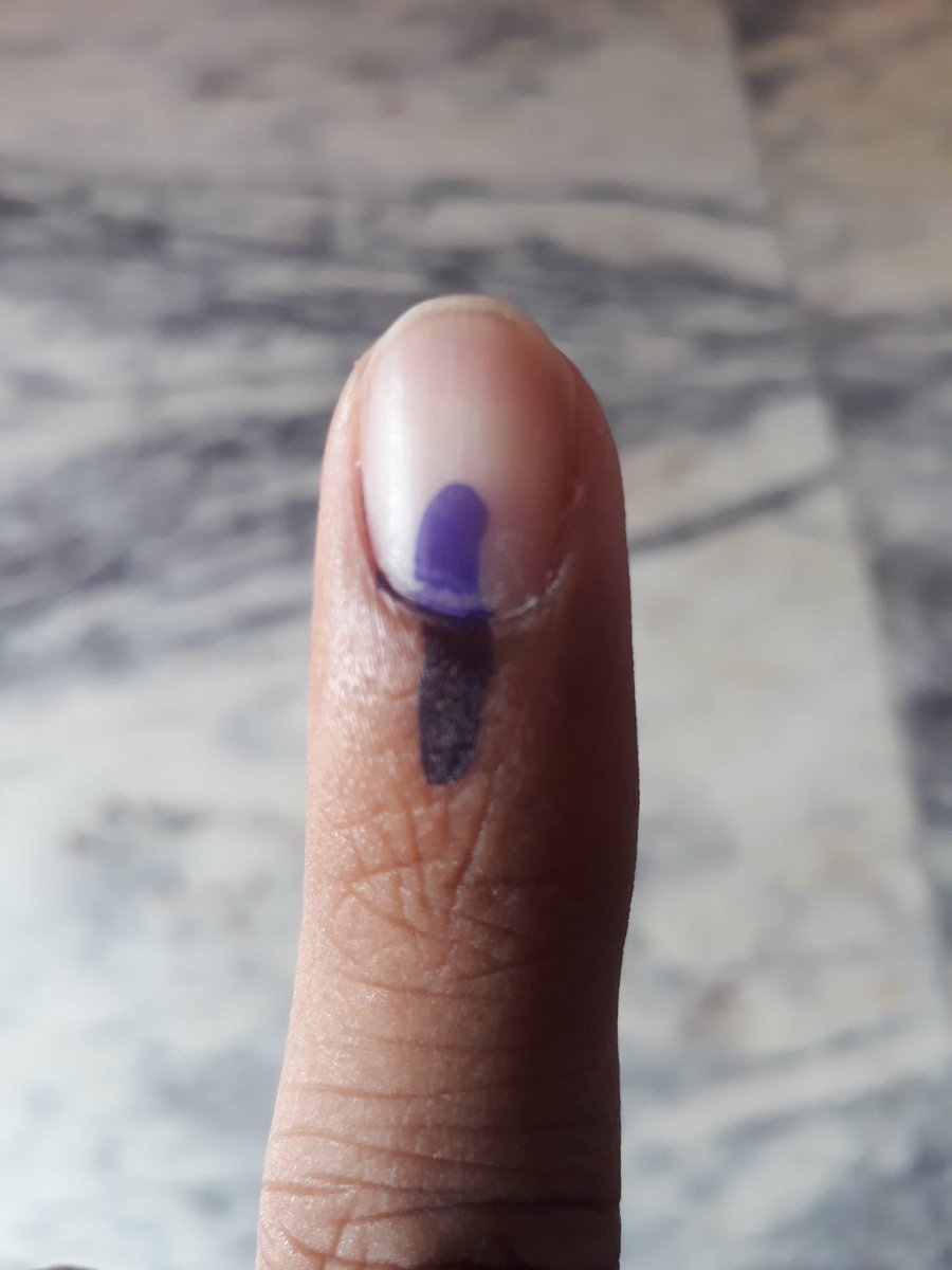 FightNeedy's tweet photo. I had to vote for better one since there is no best. https://t.co/pVVwvYooOS