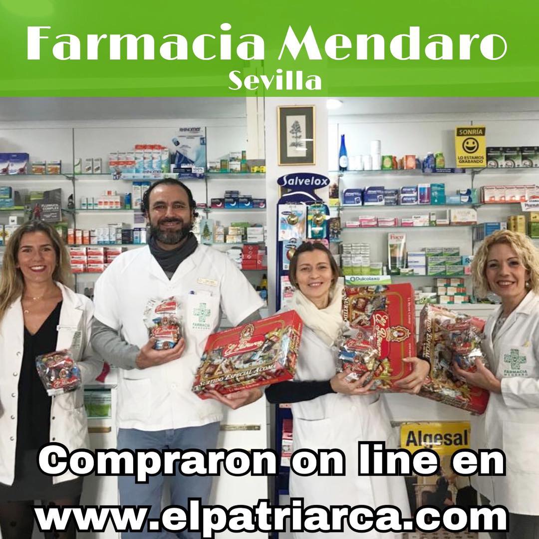 Hoy nos llega esta foto de nuestros amigos de @boticamendaro que ya han hecho sus compras online 🛒 en elpatriarca.com.
Gracias <a href="/martamendaro/">mmendaro</a> Juan,Tere y Rocio. Disfrutad de vuestros Dulces y felices fiestas. Besos grandes para nuestra <a href="/moniamendaro/">Moni</a> y su familia.