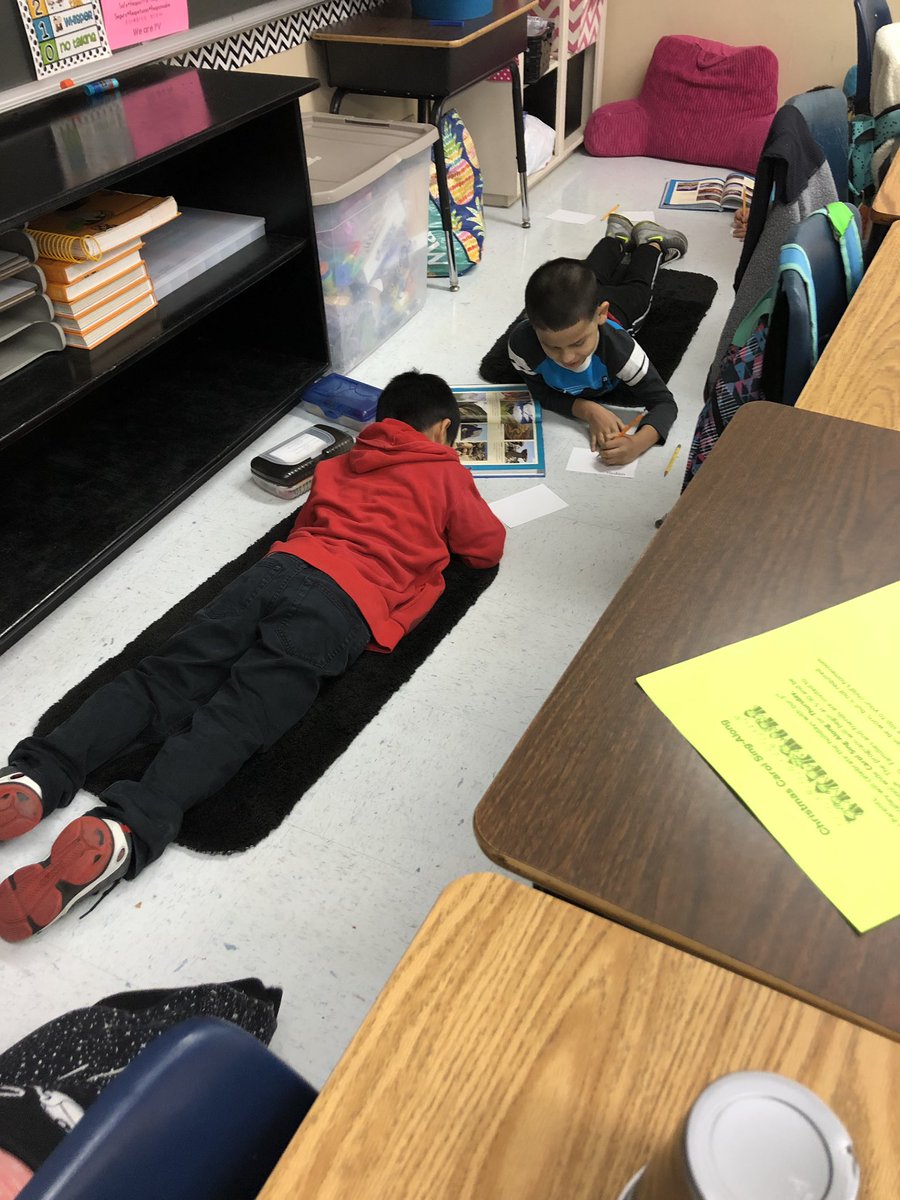 LeepsLitLair's tweet photo. Researching landforms #PVLIONPRIDE https://t.co/UiNtvlSrYj
