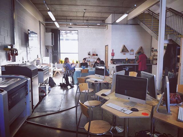 kwmcthefactory's tweet photo. This morning we have Amy Morse running a short session on how to start a creative business, giving tools, tips & advice to our course participants ⚒️ #makerspace #makerspaces #bristol #learning #workshops #digitalfabrication #makersgonnamake #makersmove… https://t.co/uA3Qsgvji9 https://t.co/R3eOOyE8LN