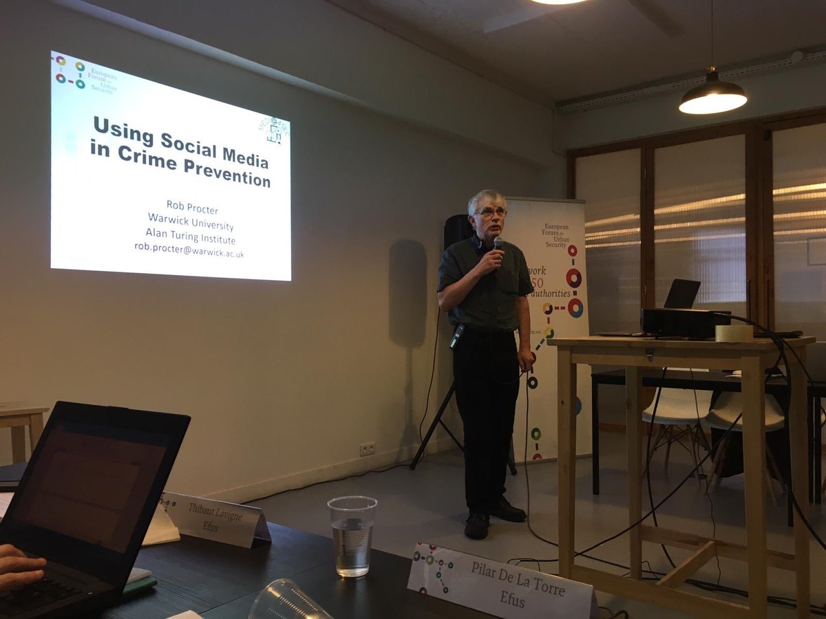Efusnews's tweet photo. Professor @robnprocter from @warwickuni, present to talk about the use of #socialmedia in crime prevention @MEDIA4SEC #evdaysec https://t.co/yUQFzJLl8K