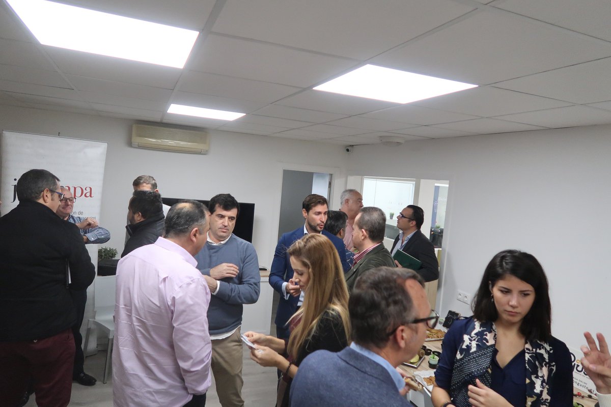 El martes recibimos la GENIAL visita de algunas de las empresas de nuestra provincia de la mano de @jovempa. Muchas gracias por asistir a este DESAYUNO-NETWORKING, y gracias a <a href="/Congusto4/">conGusto</a>  por la RIQUÍSIMA #fruta

#STANDS #INTERIORISMOCOMERCIAL #ORIGENES #30ANIVERSARIOSTUDIO17