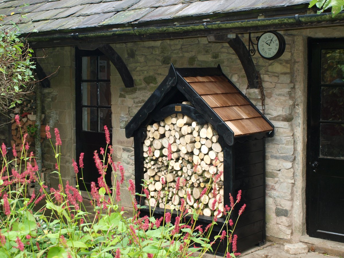 ThePoshShed's tweet image. Using the trademark arch of our Gothic shed as a feature our #logstore is both functional and posh #poshsheds #save10%