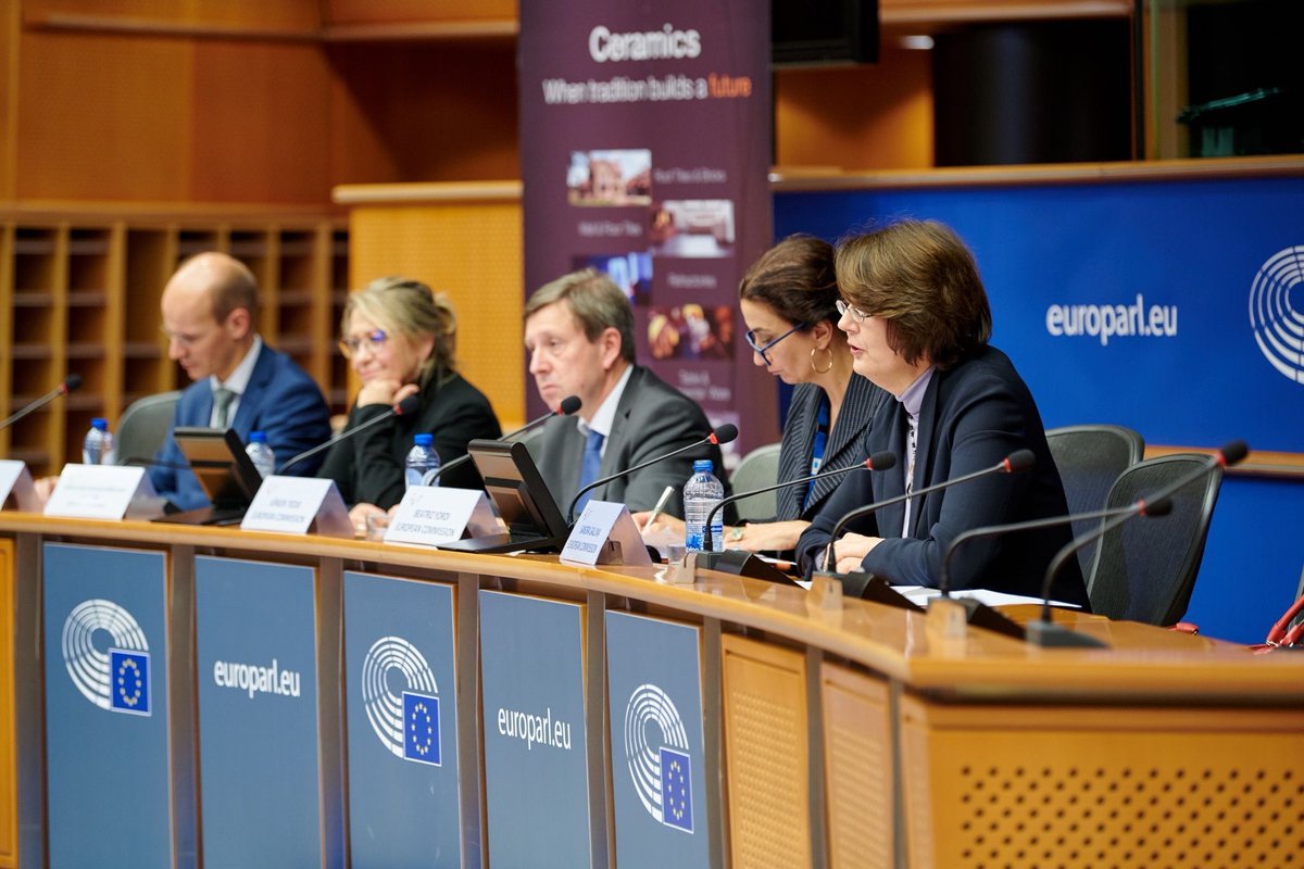 CerameUnie's tweet photo. This year our industry came to Brussels to share the message of an industry that adds value and improves lives; contributing immeasurably to citizens' well-being and ensuring a sustainable future for all.
To see how the event unfolded ➡️ #ECD18
See you next year!🏺🇪🇺 https://t.co/P1XdQkxx52