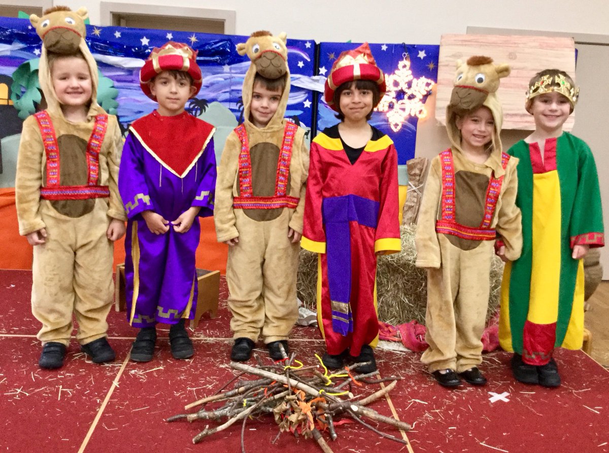 SouthFarnham's tweet photo. Well done to our Year R children for performing so well in their first school Nativity. ⭐️ @singoutoftheark #Nativity #ChristmasPlays https://t.co/VxR5Eox1GZ