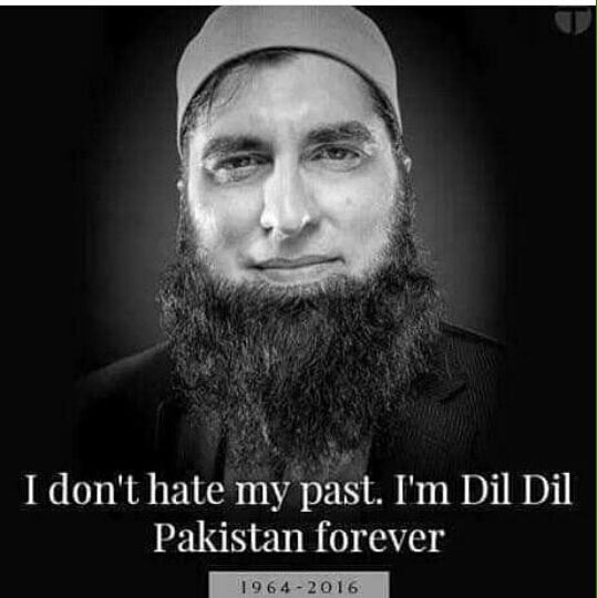 HamzaShaikh110's tweet photo. From Dil Dil Pakistan to Mera Dil Badal day what a beautiful life this man had ❤
He will remain in our hearts forever. May ALLAH give him highest ranks in Jannah. Ameen
Speechless...😢
2 years without you Junaid Bhai... 😢
#7December2016
#JunaidJamshed #Shaheed
#WeMissYouJJ https://t.co/86Uoi3YOlQ