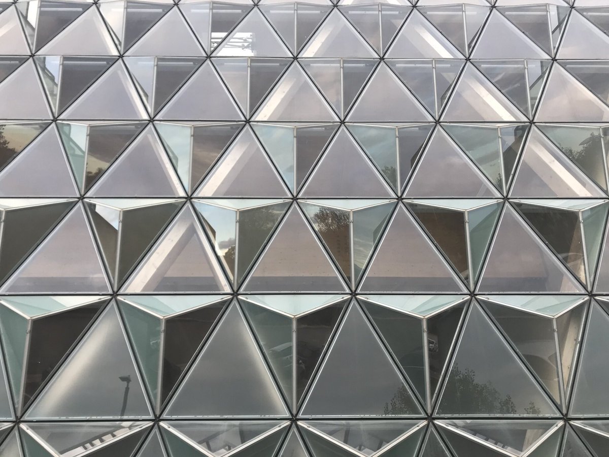 frankchikli's tweet photo. Musée d’art moderne? Non #CACPL à #Cannes l’#efficacité n’empêche pas l’#esthetisme @CACPLOfficiel @villecannes @MandelieuVille @villedemougins @LeCannetVille @davidlisnard @RichardGaly @SebLeroyMLN https://t.co/uuWPKyBcr4