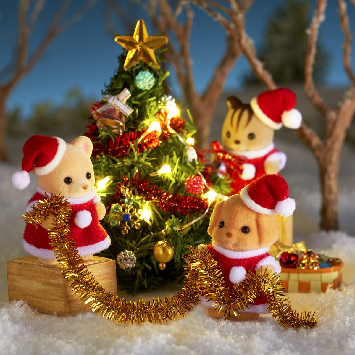ট ইট র シルバニアファミリー 公式 今日は クリスマスツリーの日 T Co Wblr8geiej 赤ちゃんたちは一生懸命かざりつけ中です どんなクリスマスツリーになるか楽しみですね シルバニアファミリー シルバニア クリスマス クリスマスツリー