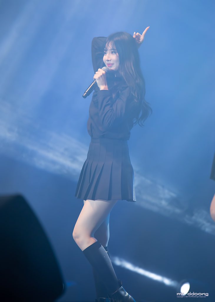 mr_ddoong_twt's tweet photo. 181206 의정부 푸른별 콘서트

색조명이 있어도 스모그가 있어도 너의 아름다움을 감출순 없지... 사랑한다.

https://t.co/F2oOI6nU0u

@favorite_twt #페이버릿 #Favorite #서연 #SeoYeon #LLTLL #늘 #격하게 #아끼고 #사랑한다 https://t.co/6pj1kg0mgB