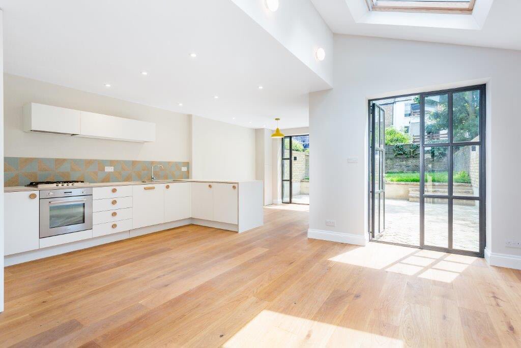 Congratulations to Pam at Parkheath West Hampstead who secured tenants and an over-asking price rental for the landlord of this gorgeous garden flat. If you have property to rent or to sell in NW6 and surrounding areas, call Parkheath on 020 7794 7111