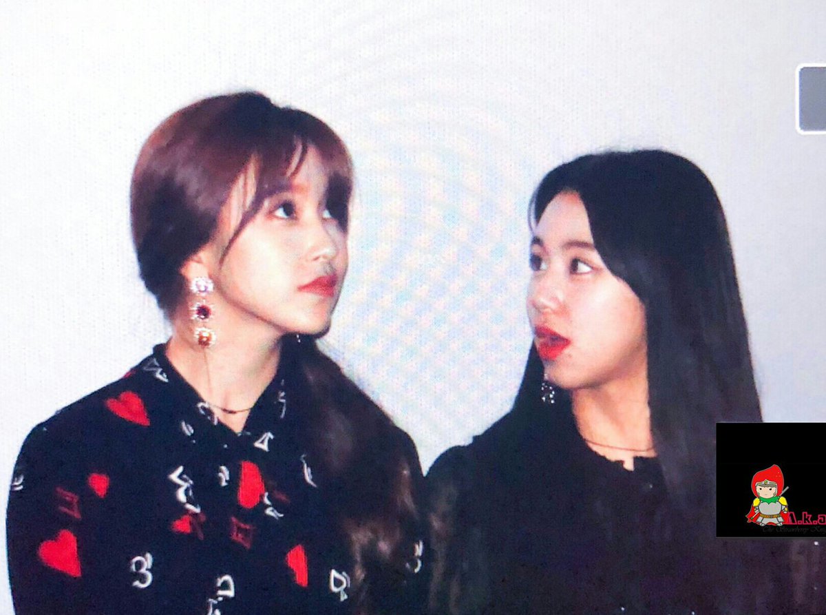 Rein🎨🐯loves Chaeyoung on Twitter: "Mina is me when my crush caught me  staring LOL #MiChaeng… "