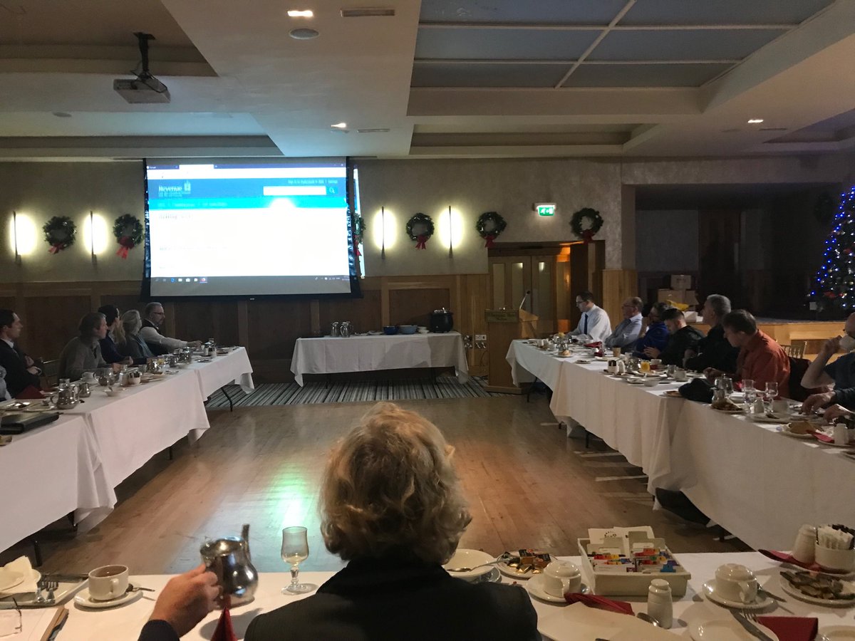 Willie John of #FDCaccountants explaining the new payroll changes for 2019 ⁦<a href="/JefferiesSean/">Sean J Photography</a>⁩ ⁦<a href="/MallowTestCentr/">James O'Sullivan</a>⁩iWeb solution ⁦<a href="/maryannejones/">maryanne jones</a>⁩