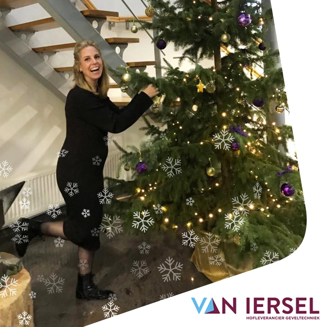 Ierselbv's tweet photo. Van Iersel Geveltechniek is al helemaal in #kerstsferen! 🎄❄ Staat de #boom bij jou thuis ook? https://t.co/FsojFHge7g