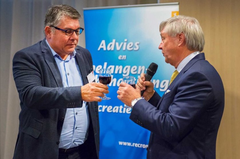 H2Orecreatie's tweet photo. Groen licht voor fusie HISWA Vereniging en RECRON: https://t.co/foM3d2iimd @HISWAVereniging @recron @geertdijks #Hiswa #Recron https://t.co/ymbrJjj2mP