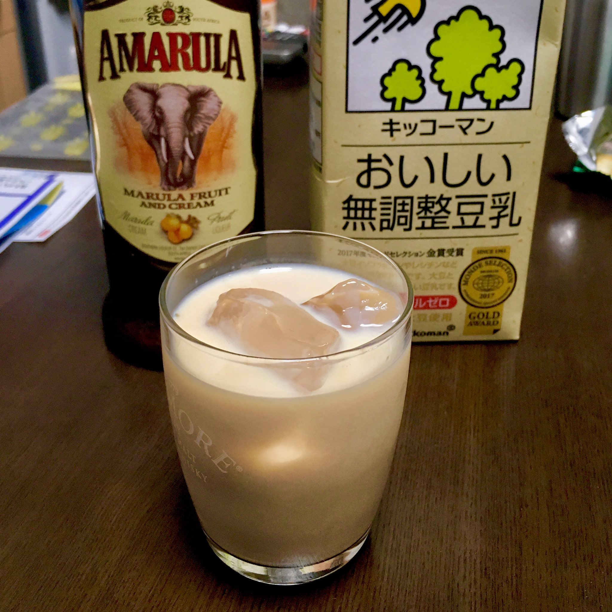 Ayucow Auf Twitter アマルーラ 南アのクリームリキュール を豆乳で割ったら ギガヤバイ飲みもの爆誕した ベイリーズミルクみたいなもんだけど 家飲み アマルーラ Amarula 豆乳 豆乳カクテル クリームリキュール 南アフリカ Southafrica Soymilk Ayucow Auf Twitter アマルーラ 南アのクリームリキュール を豆乳で割ったら ギガヤバイ飲みもの爆誕した ベイリーズミルクみたいなもんだけど 家飲み アマルーラ Amarula 豆乳 豆乳カクテル クリームリキュール 南アフリカ Southafrica Soymilk