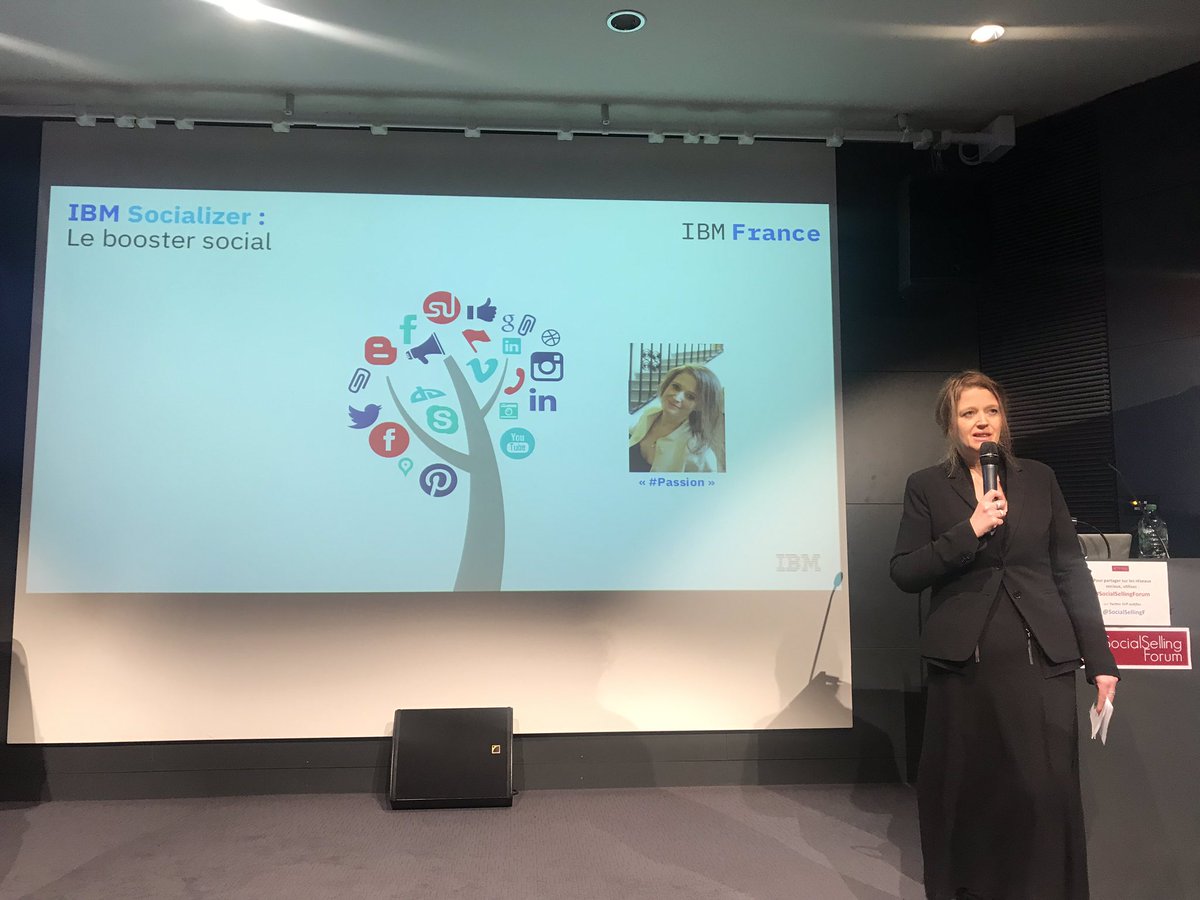 gmarchand78's tweet image. #SocialSellingForum @SeverineLienard « les réseaux sociaux m’ont permis de rencontrer des personnes que je n’aurai jamais rencontrées....» #IBMSocializer @IBM_France #Ambassador #proudIBM #passion #shine