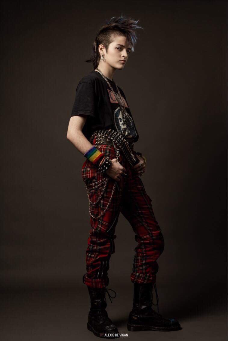 PhoenixEndiable's tweet image. J’avais fait un shooting photo début octobre avec Alexis De Vigan et @/potatowachs qui m’a maquillé sur Insta

Et je suis retombé sur les photos tout à l’heure du coup en voici quelques unes 🦇🕸