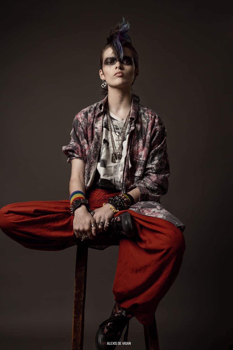 PhoenixEndiable's tweet image. J’avais fait un shooting photo début octobre avec Alexis De Vigan et @/potatowachs qui m’a maquillé sur Insta

Et je suis retombé sur les photos tout à l’heure du coup en voici quelques unes 🦇🕸