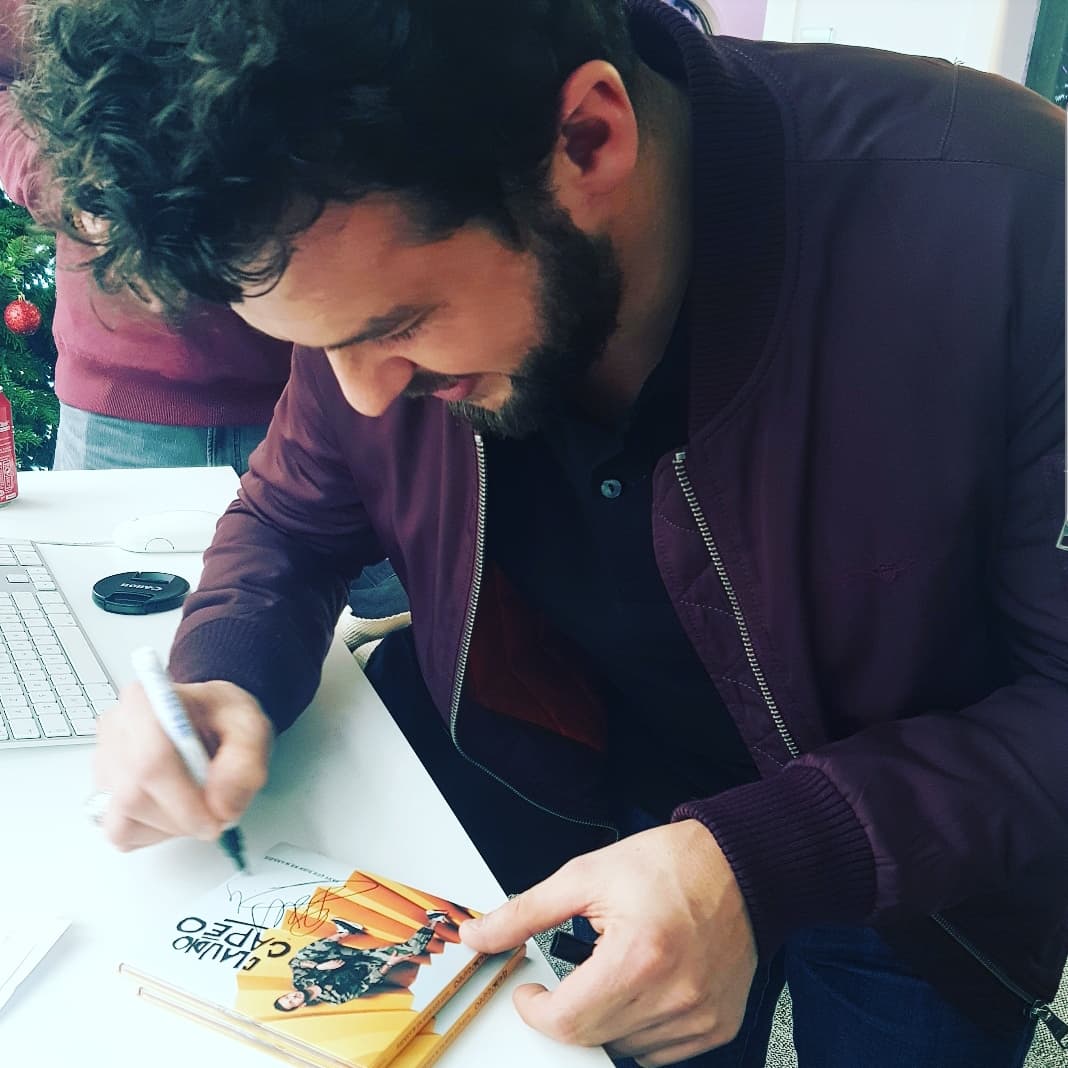 RFMFrance's tweet photo. [#Concours] 🎁 A l'occasion de la sortie AUJOURD'HUI de #TantQueRienNeMarrête, le nouvel album de @claudiocapeo, #RFM vous l'OFFRE DÉDICACÉ! 💿 😍

✔️ RT &amp; FOLLOW @RFMFrance pour participer! 🍀 #BonneChance

(Fin du jeu le 08/12 à 23h59 / Dans la limite des lots disponibles) https://t.co/HXqSrVBuow