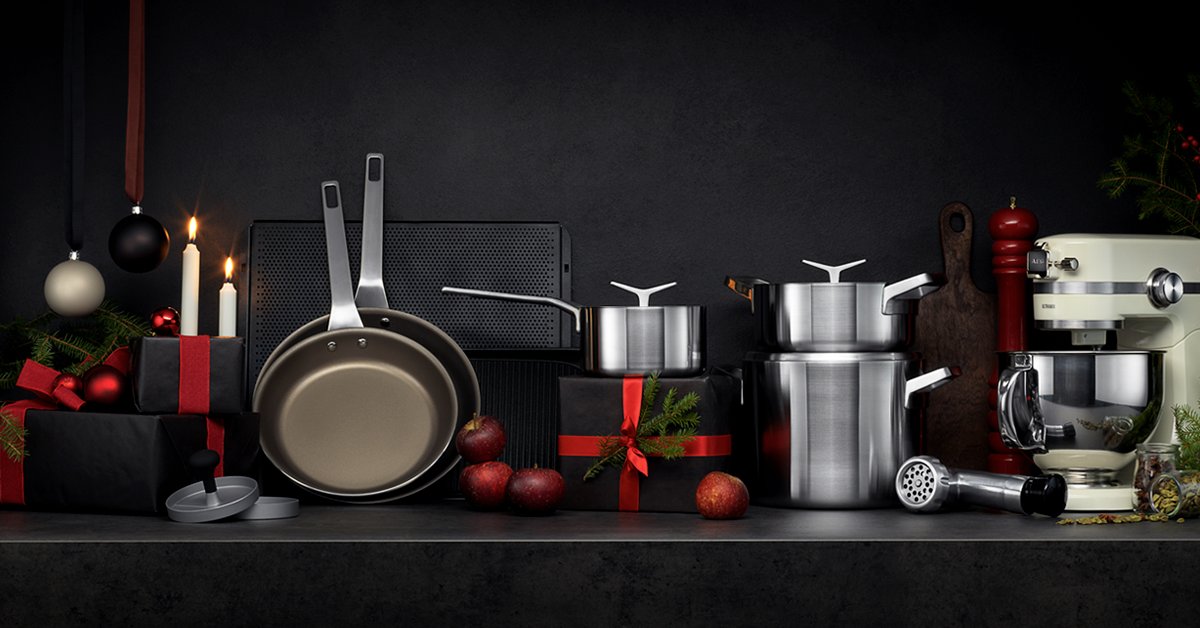 December = feestmaand! Met onze exclusieve keukenaccessoires en kookgerei maak je de feestdagen extra speciaal. Leuke cadeaus voor familie, vrienden én voor jezelf 😉. Profiteer van 25% korting ☛ shop.aeg.nl/Promotie/c/558…