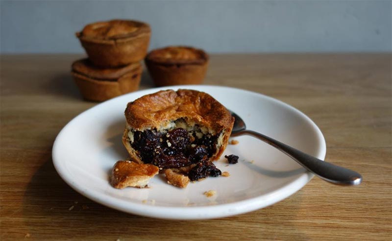 From mince pies with aged beef mince <a href="/LylesLondon/">Lyle's</a> to the £150 katsu sarnie <a href="/tokimeitelondon/">tokimeitelondon</a> - we pick out London's best Xmas specials to try (depending on your budget of course...) hot-dinners.com/Features/Hot-D…