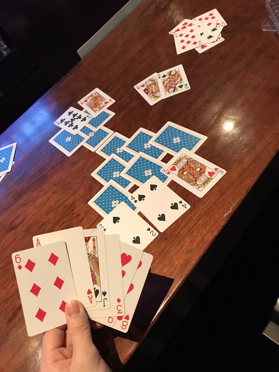 cafebargleam's tweet photo. おはようございます！
本日オープンはきょーすけです！
ミナミで流行り！？のNEWゲーム
ピラミッド大富豪 で
楽しく華金の夜をすごしませんかっ！？
本日は
きょーすけ
なひと
こうへい
がお待���しておりますっ🎵

〜12月イベント告知〜
12月23日〜25日はクリスマスイベント🎄
28,29日は忘年会イベント https://t.co/ccRDbMpP0r