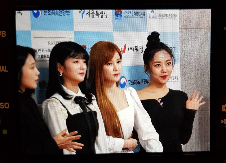 pon99117's tweet photo. 181207 한류문화대상 에이핑크 롱이 #에이핑크 #박초롱 #APINK @Apinkpcr https://t.co/6p15Fko6bS
