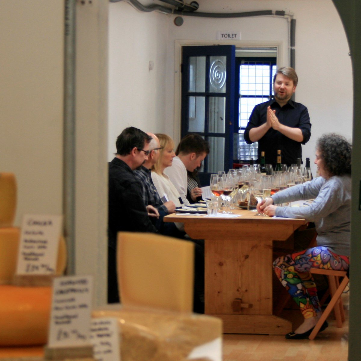 Last call for tomorrow's tasting, "Winter Cheese &amp; Wine" hosted by <a href="/FAPercival/">Francis Percival</a>. Only a few tickets remaining. Buy online jerichocheese.co.uk/buy-online/