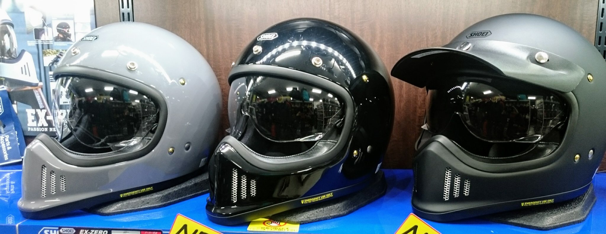 ライコランドcube枚方店 Shoei Ex Zero在庫してます 今までに無いオフロードスタイル を取り入れたフルフェイス インナーシールドは下端の位置を ３段階に調整可能で 顔の形状や 鼻の高さに対応できます オプションでバイザー カラー シールドも装着