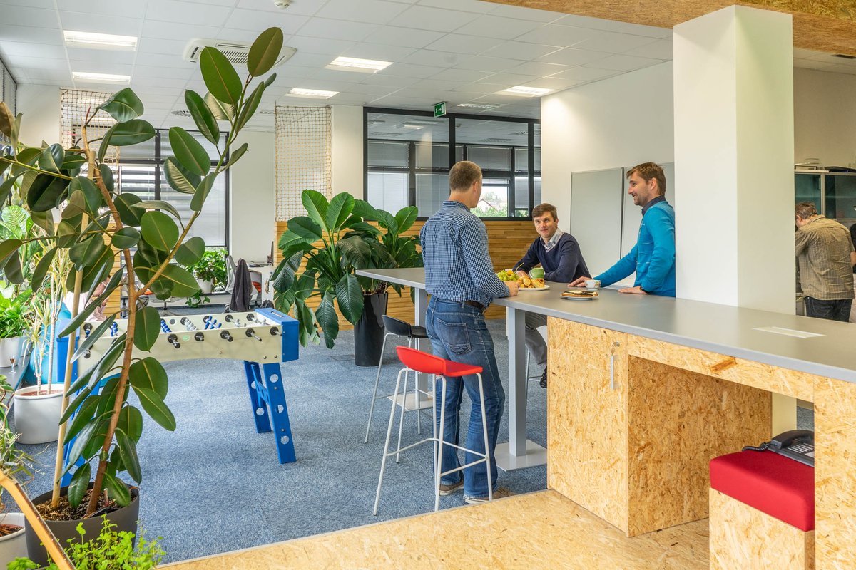 CEOS_Data's tweet image. Práce jako druhý domov? To je nějaká blbost, ne? Nebojte - my to víme ;) Jen jsme se malinko rozepsali o tom, proč naše kanceláře vypadají tak, jak vypadají. V článku také najdete hromadu fotek, tak mrkněte.
bit.ly/prace-jako-dru…