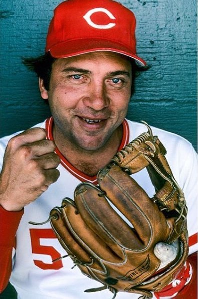 #UnDiaComoHoy 1947: nace @JohnnyBench_5, beisbolista estadounidense.

#Oiste @JLMendoza_ @nieves_rd @hgomez27 #catcheveryball #JohnnyBench #Beisbol #Baseball #MLB @MLB @Reds #reds #GazcueEsArte #GazcueIsArt
