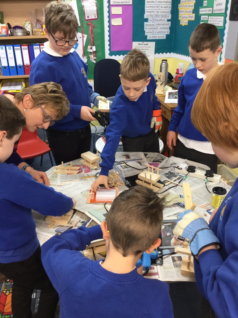 A belated thank you to Portlethen's Men's Shed - Mr Norrie in particular, for providing wonderful materials and expertise in order for us to make natural ornaments to sell at our Christmas Fayre this year.