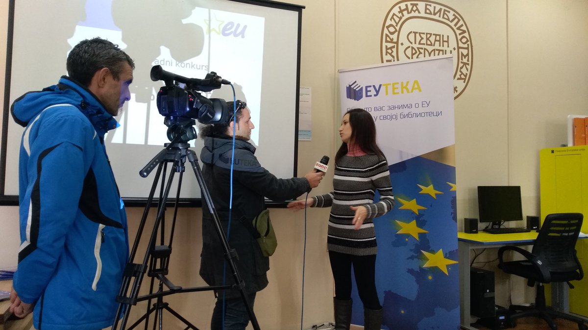 EUinfoNis's tweet photo. Još jedna prezentacija @evrodnevnik u Nišu završena. Naredne nedelje smo u Leskovcu i Vranju. Srednjoškolci, čekamo vaše radove! #euteka https://t.co/HAcwx43vNq