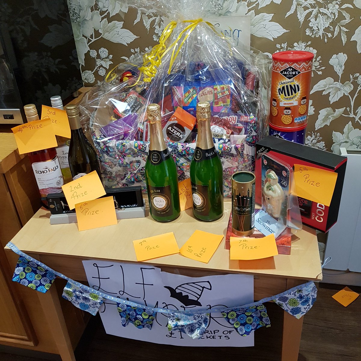 RVCov's tweet photo. Raising money today for @alzheimerssoc #elfies #ElfDay #raffle #tombola #Elftastic https://t.co/n3Up8QiNXx