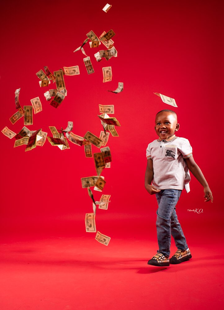 Kids watching yaw spend money on #Christmas like