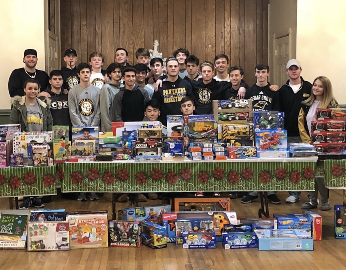 We had a wonderful time at The Willing Heart Community Center in Newark setting up donated toys for those less fortunate to stock up and make their holiday more special! #WeAreCedarGrove