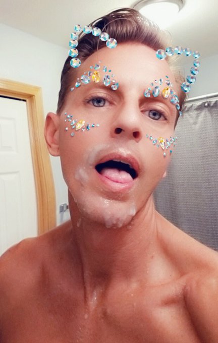 Cum play with me tonight @ https://t.co/j3epSznW92! Let me get a taste of you ? #cum #cumshot #cumswallow