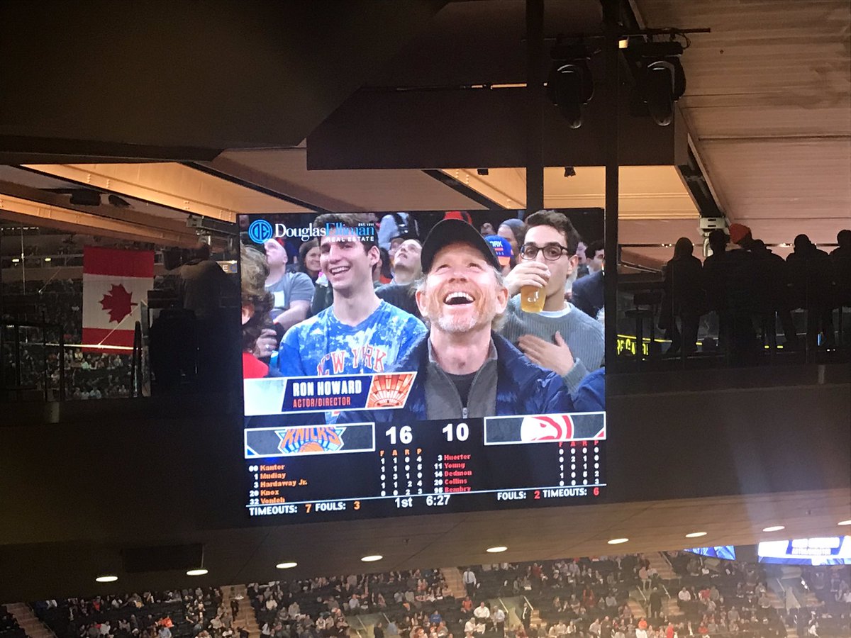 Clayton_Oates's tweet photo. Enjoying Friday night watching Richie Cunningham, I mean @RealRonHoward (much like as a kid 40 years ago) although this time here @TheGarden with the family for our first NBA game @nyknicks #FridayNightKicks ๐ ๐๐บ๐ธ๐ https://t.co/iZ519joRvc