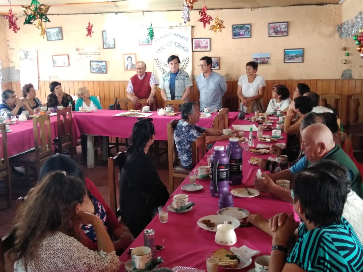 PR_Coquimbo's tweet photo. ¡Y se hizo! Primera actividad del grupo Piratas en Acción luego de su relanzamiento: Onces, compañía y cariño el Club del Adulto Mayor Aguas Tranquilas, del sector Baquedano de Coquimbo #PartidoRadicalCoquimbo https://t.co/iFujzo5qii ¡Bien hecho! https://t.co/G1VQBGKWli