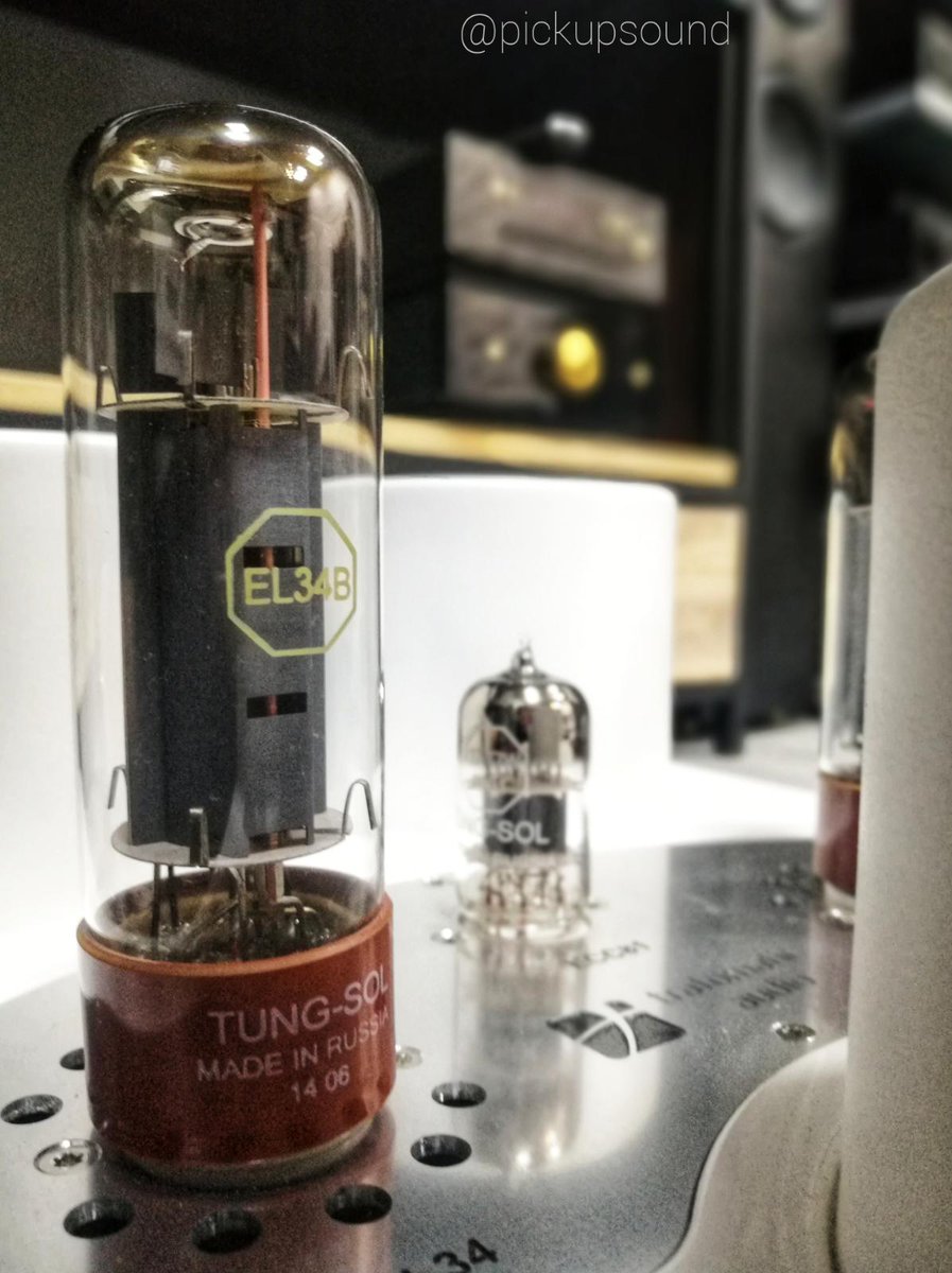 Amplificador integrado Trafomatic Aries, ideal para tus altavoces de alta sensibilidad. 
#pickupsound #trafomaticaries #amplificador #altavoces #regalodereyes #navidad #altagama #hifi #altafidelidad #jerez #sonido #sound #diseño #cadiz