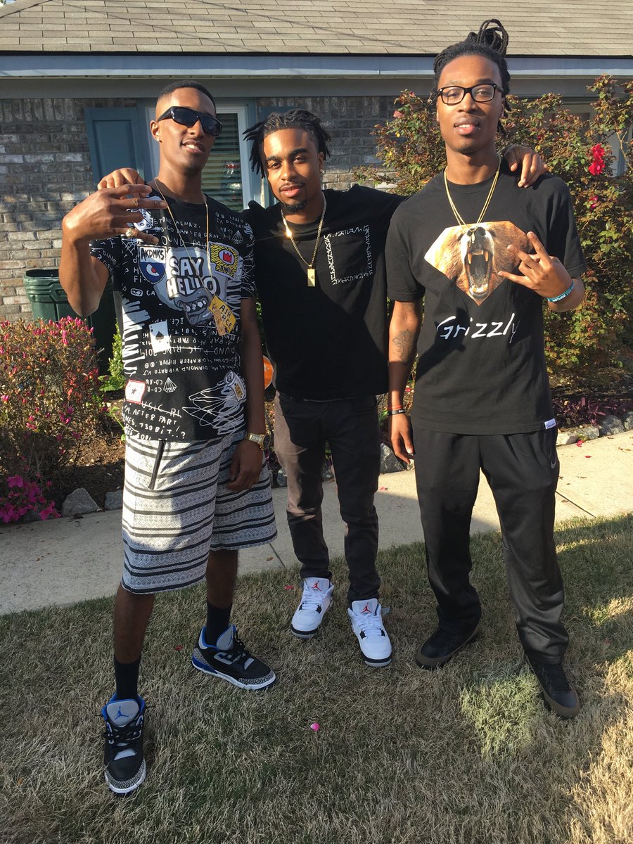 ImMiko_'s tweet photo. we love you brother. #FreeDropFriday ๐๐ https://t.co/5vXrupB9Wm