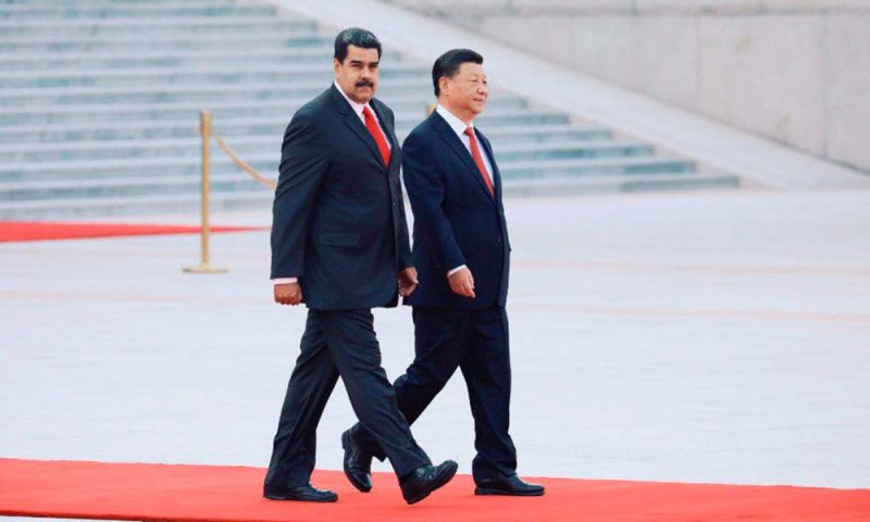 Mision_Verdad's tweet photo. Ya está en portada la que podría ser nuestra última nota publicada este año: 15 lecturas imprescindibles de Misión Verdad en 2018 https://t.co/xMSWNSRgWF https://t.co/9FJoGIIF4D
